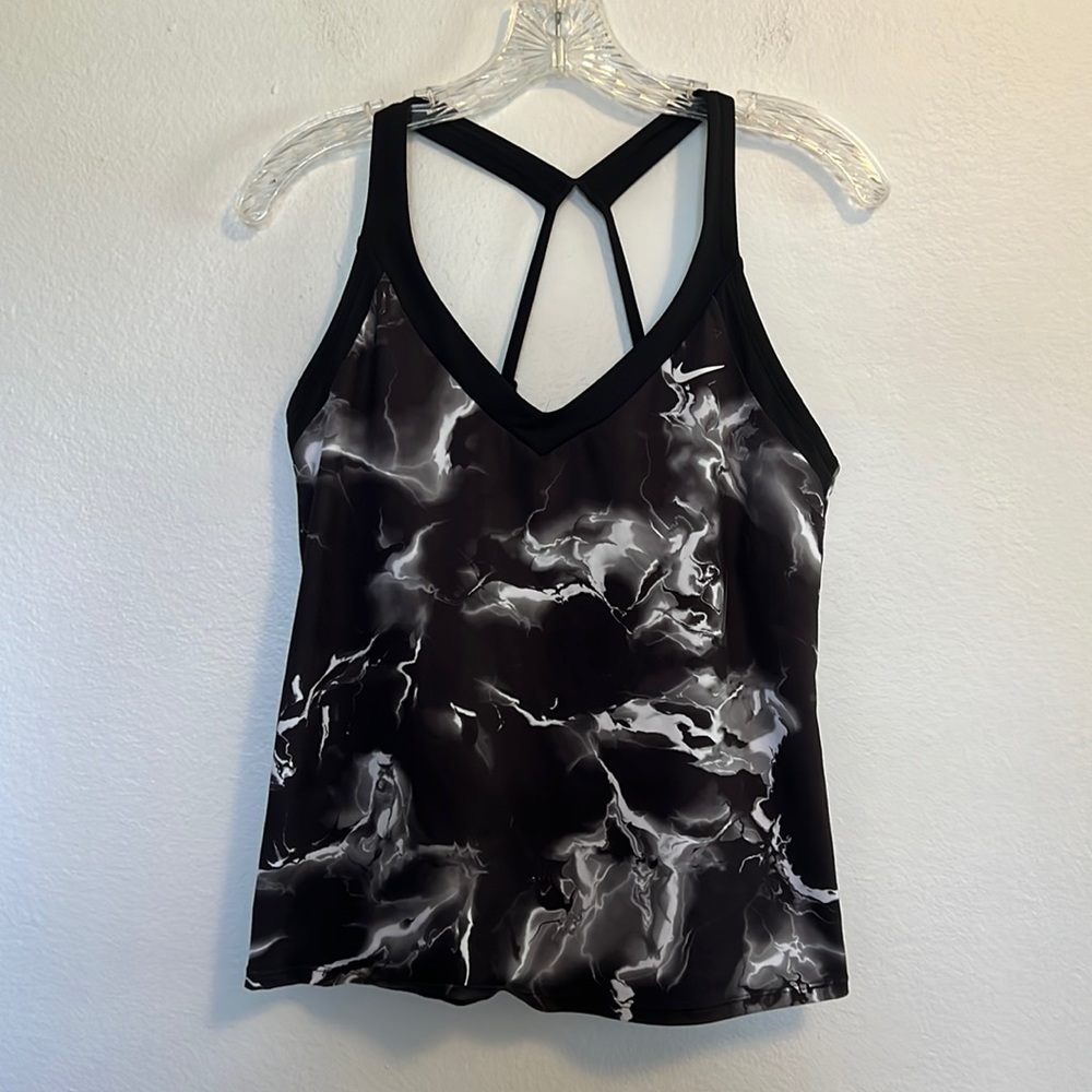 Nike top